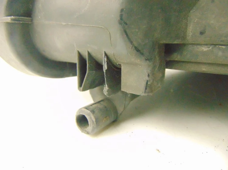 LAMPA PRAWY PRZÓD AUDI A4 B5 (1994 – 2001) 1.9 TDI