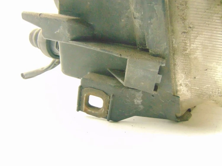 LAMPA PRAWY PRZÓD AUDI A4 B5 (1994 – 2001) 1.9 TDI