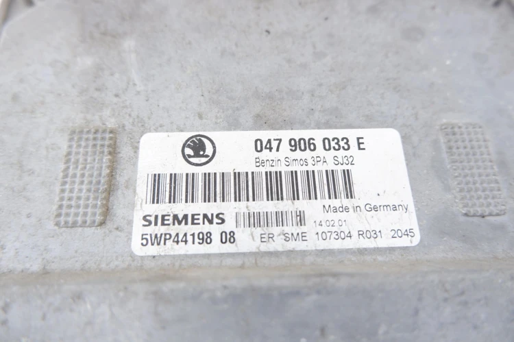 ZESTAW STARTOWY SKODA FABIA I 6Y 1.4 mpi 047906033E