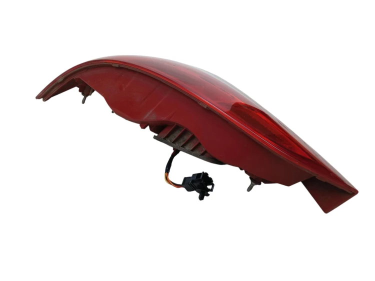 LAMPA PRAWY TYŁ AUDI Q5 8R (2008-2012) 2.0 TDI 143KM 8R0945094