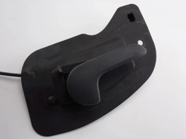 ZAMEK DRZWI PRAWY PRZÓD OPEL CORSA C 1.0 12V