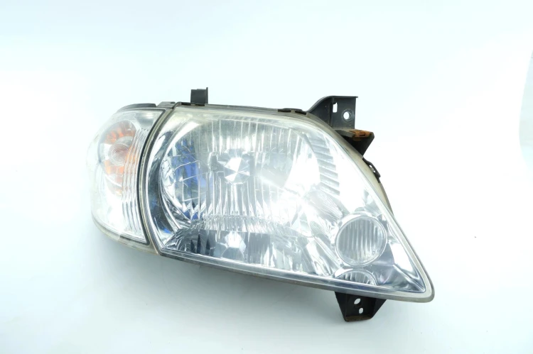 LAMPA PRAWY PRZÓD MAZDA MPV (1995-1998) 3.0 V6