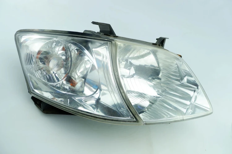 LAMPA PRAWY PRZÓD MAZDA MPV (1995-1998) 3.0 V6