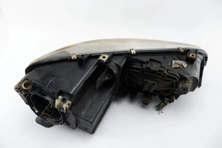 LAMPA LEWY PRZÓD MAZDA 6 I (2002-2008) 2.0 D