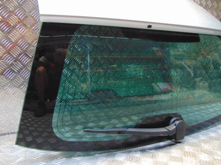 SZYBA TYŁ UCHYLNA PEUGEOT 407 (2004-2008)