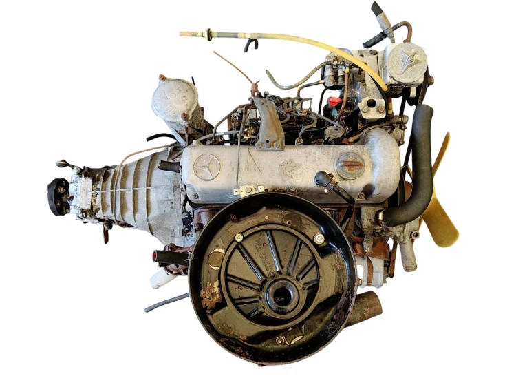 SILNIK KOMPLETNY MERCEDES-BENZ W123 2.4 diesel