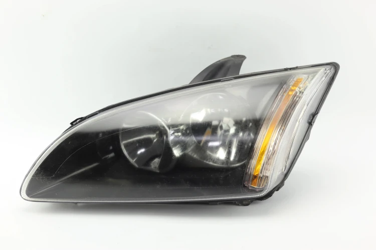 LAMPA LEWY PRZÓD FORD FOCUS MK2 (2004-2007) 1.8 16V 125KM