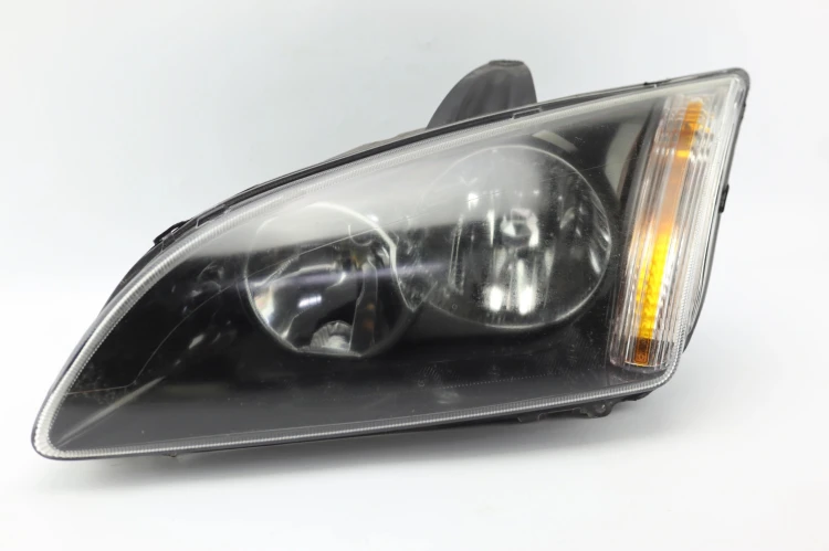 LAMPA LEWY PRZÓD FORD FOCUS MK2 (2004-2007) 1.8 16V 125KM