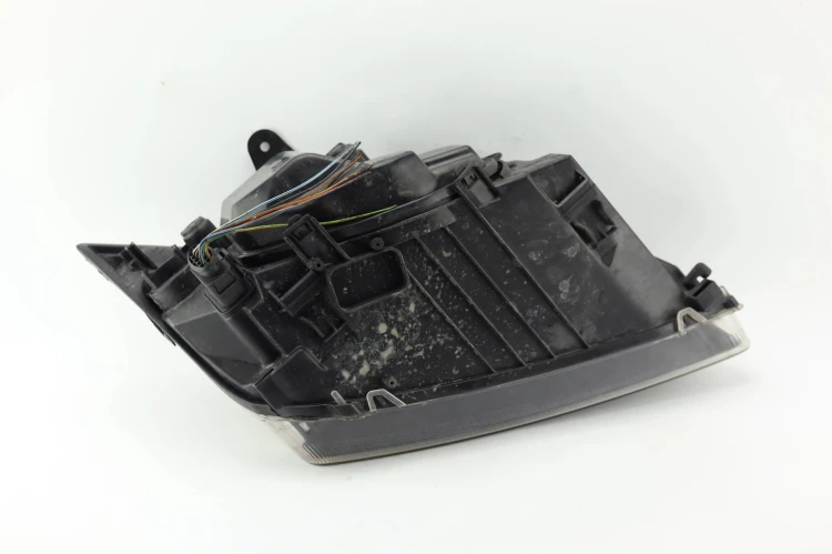 LAMPA LEWY PRZÓD FORD FOCUS MK2 (2004-2007) 1.8 16V 125KM