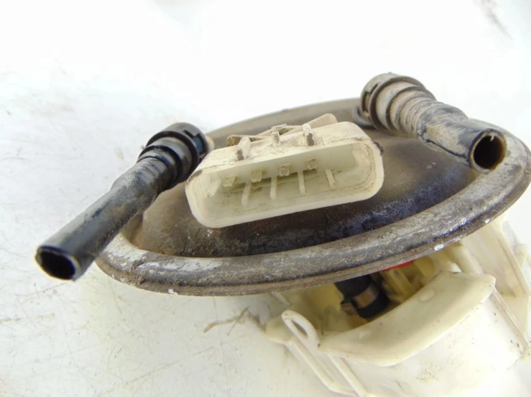 POMPA PALIWA W BAK OPEL CORSA B 1.0