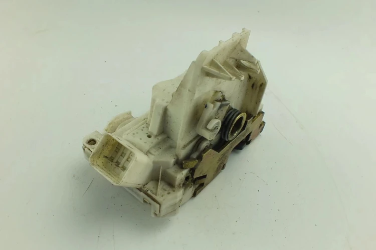ZAMEK DRZWI PRAWY PRZÓD FORD MONDEO MK3 (2001-2007) 1.8 16V