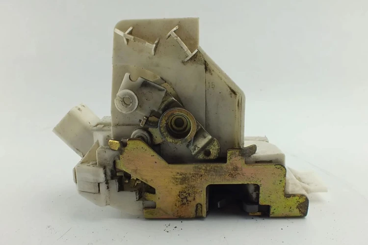 ZAMEK DRZWI PRAWY PRZÓD FORD MONDEO MK3 (2001-2007) 1.8 16V