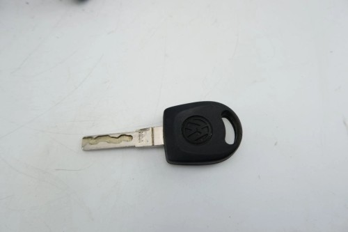 ZESTAW STARTOWY VOLKSWAGEN BORA (1998-2005) 2.0 8V 06A906032FK