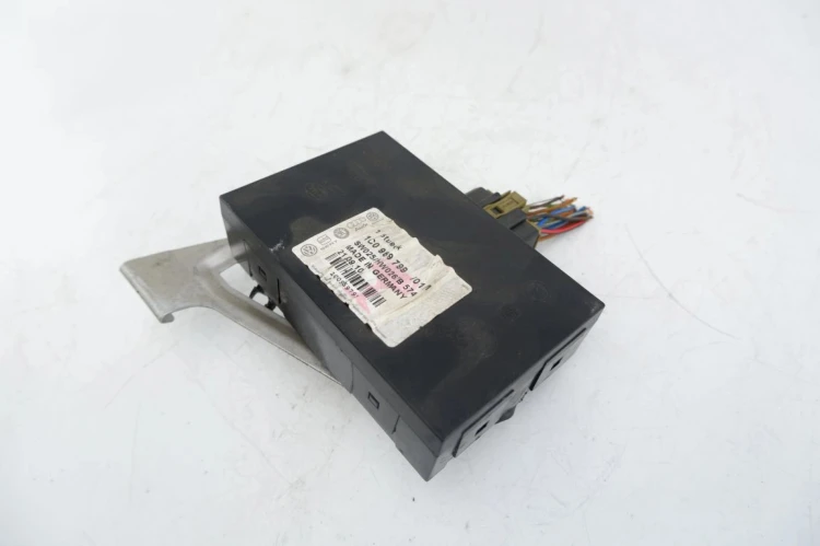 ZESTAW STARTOWY VOLKSWAGEN BORA (1998-2005) 2.0 8V 06A906032FK