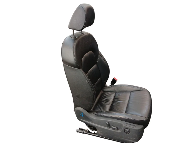FOTEL PRAWY PRZÓD SKODA SUPERB II (2008-2013) 1.8 TSI 160KM