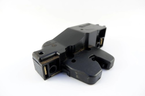 ZAMEK KLAPY BAGAŻNIKA CITROEN C3 I (2002-2005) 1.4 8V 9646091580