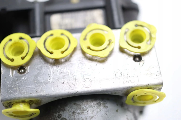 POMPA ABS SUBARU LEGACY IV (2003-2006) 2.0 165KM 27534AG040