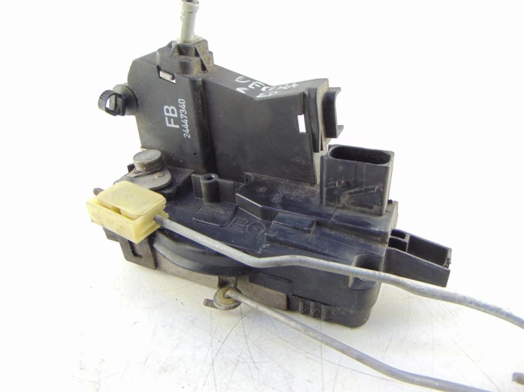 ZAMEK DRZWI LEWY PRZÓD OPEL VECTRA C(2002-2008) 1.8 16V 24447340