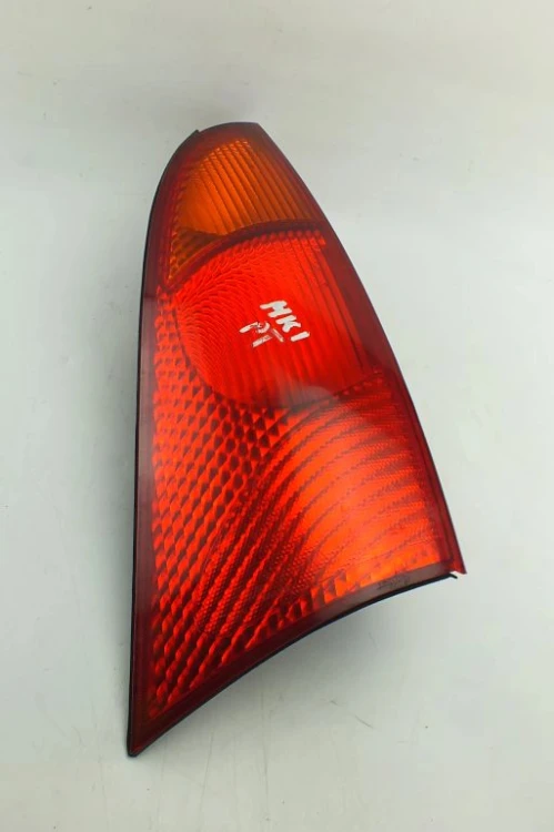 LAMPA PRAWY TYŁ FORD FOCUS MK1 LIFT (2001 -2004) 1.8 TDCI 100HP