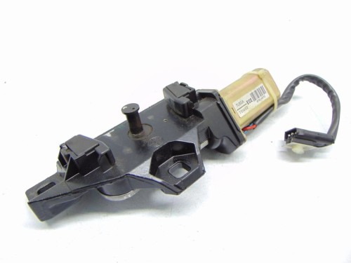 ZAMEK KLAPY BAGAŻNIKA BMW E65 (2001-2005) 7014872