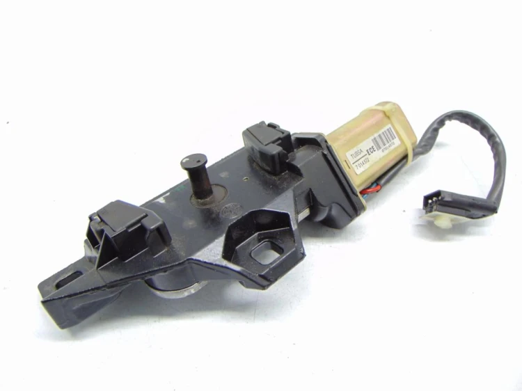 ZAMEK KLAPY BAGAŻNIKA BMW E65 (2001-2005) 7014872