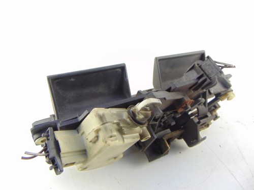 ZAMEK KLAPY BAGAŻNIKA AUDI A6 C5 4B0827565