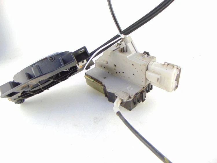 ZAMEK DRZWI PRAWY TYŁ PEUGEOT 407 (2004-2008)