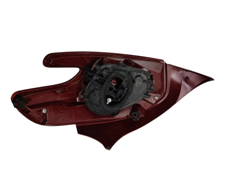 LAMPA LEWY TYŁ PEUGEOT 208 I (2012-2015) 1.2 VTI 82KM