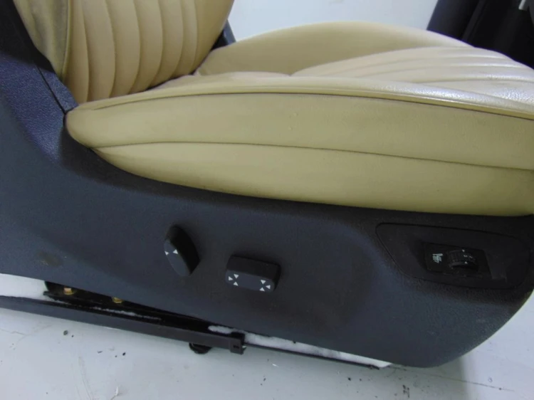 FOTEL PRAWY PRZÓD PEUGEOT 407 (2004-2008) 2.0 HDI