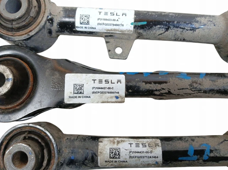 WAHACZ LEWY TYŁ TESLA MODEL 3 LIFT (2020-2023) 60kWh 283KM 1188423-00-A 104