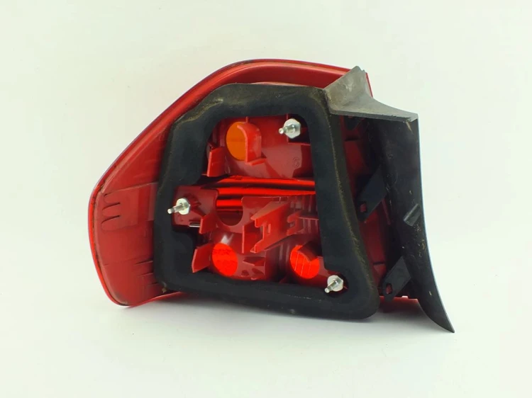 LAMPA PRAWY TYŁ BMW E90 (2004-2008) 2.0 D 6937458