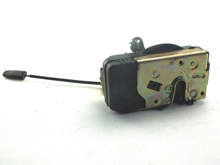 ZAMEK DRZWI PRAWY PRZÓD OPEL VECTRA B 1.6 16V 90507060