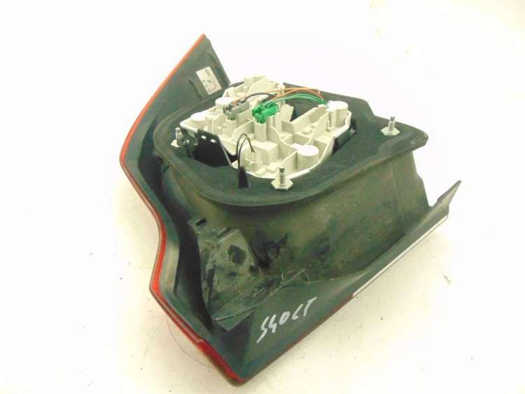 LAMPA LEWY TYŁ VOLVO S40 II (2004-2012) 1.6 D