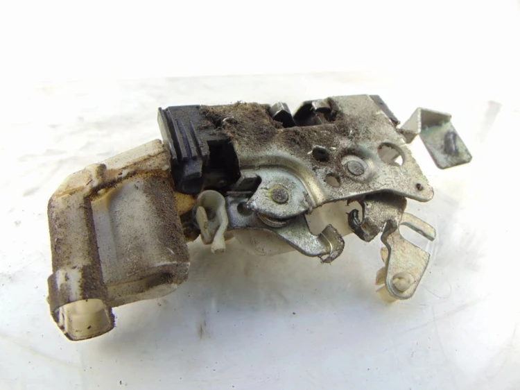 ZAMEK DRZWI LEWY PRZÓD PEUGEOT BOXER 2.5 TD