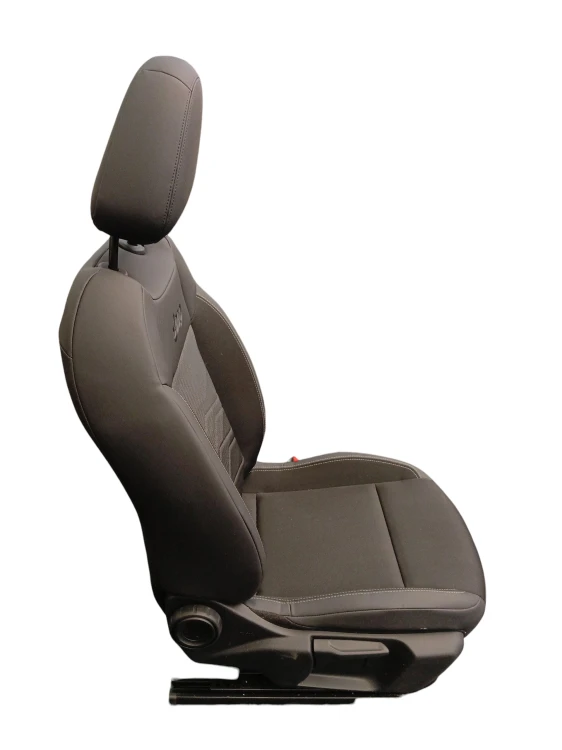 FOTELE KOMPLET JEEP AVENGER (2022-) 54 kWh 156KM