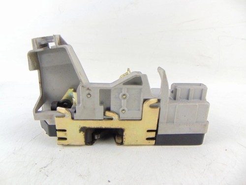 ZAMEK DRZWI PRAWY TYŁ PEUGEOT 307 (2001-2005) 1.6 16V