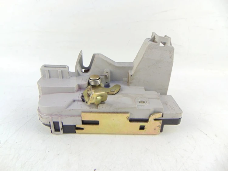 ZAMEK DRZWI PRAWY TYŁ PEUGEOT 307 (2001-2005) 1.6 16V