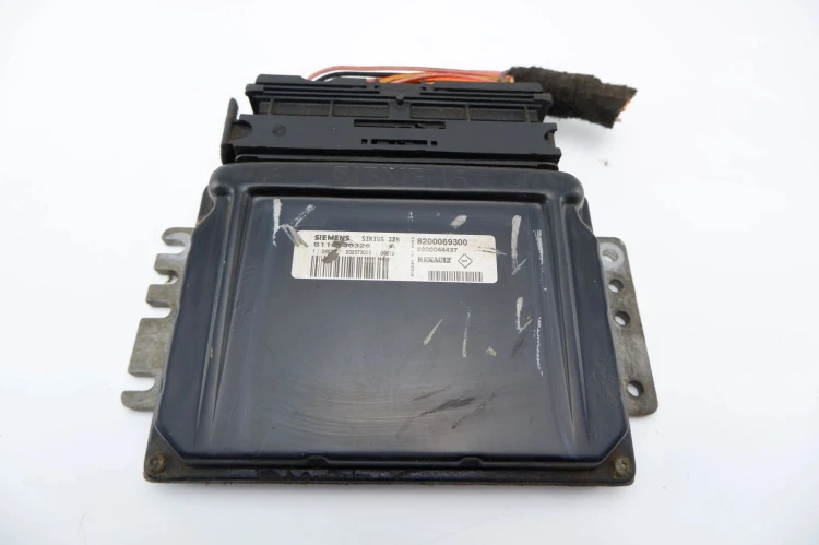 KOMPUTER STEROWNIK SILNIKA RENAULT KANGOO I (1998-2003) 8200069300