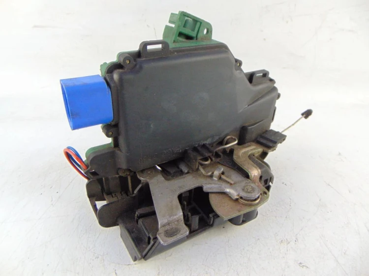 ZAMEK DRZWI LEWY PRZÓD SEAT IBIZA III (2002-2008) 1.9 TDI