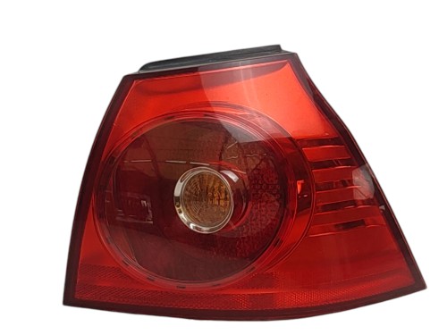 LAMPA PRAWY TYŁ VOLKSWAGEN GOLF V (2003-2008) 1.4 FSI 90KM 1K6945112C