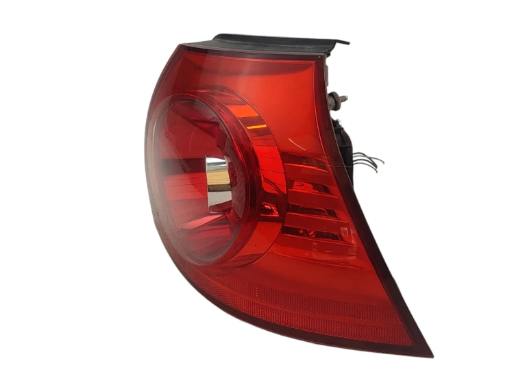LAMPA PRAWY TYŁ VOLKSWAGEN GOLF V (2003-2008) 1.4 FSI 90KM 1K6945112C