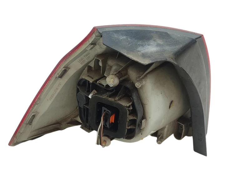 LAMPA PRAWY TYŁ VOLKSWAGEN GOLF V (2003-2008) 1.4 FSI 90KM 1K6945112C