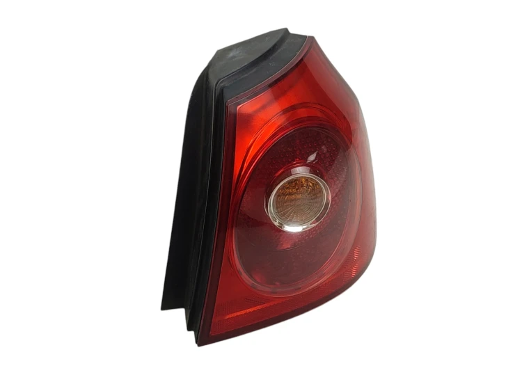 LAMPA PRAWY TYŁ VOLKSWAGEN GOLF V (2003-2008) 1.4 FSI 90KM 1K6945112C