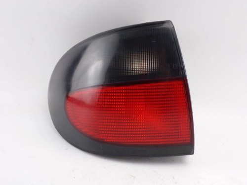 LAMPA LEWY TYŁ RENAULT MEGANE I (1996-1999) 1.6 BENZ LAMPA LEWA TYLNA