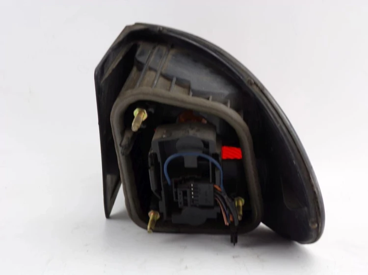 LAMPA LEWY TYŁ RENAULT MEGANE I (1996-1999) 1.6 BENZ LAMPA LEWA TYLNA