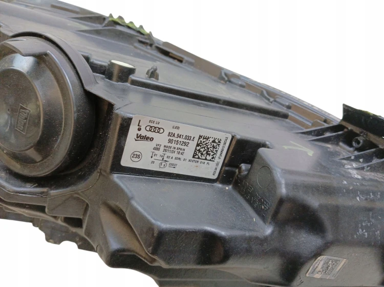 LAMPA LEWY PRZÓD AUDI A1 II GB 82A (2018-2025) 1.0 TFSI 95KM 82A941033E