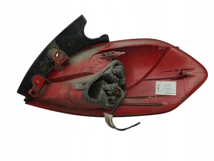 LAMPA LEWY TYŁ RENAULT CLIO III (2005-2009) 1.2 TCE 101KM 8200586843