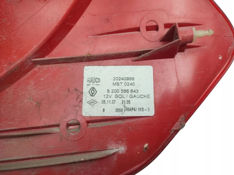 LAMPA LEWY TYŁ RENAULT CLIO III (2005-2009) 1.2 TCE 101KM 8200586843
