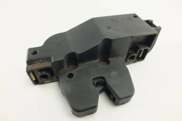 ZAMEK KLAPY BAGAŻNIKA CITROEN C3 I (2002-2005) 1.4 8V 9646091580