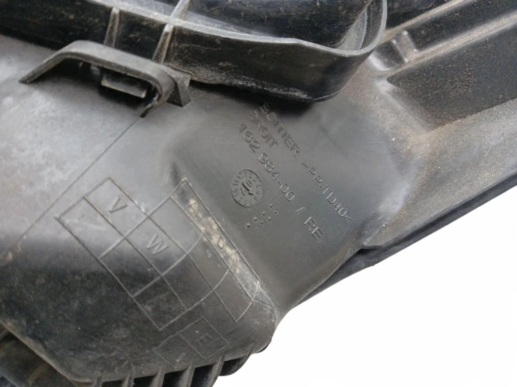 LAMPA PRAWY PRZÓD CITROEN C4 PICASSO I (2006-2010) 2.0 16V 140KM 168984-00